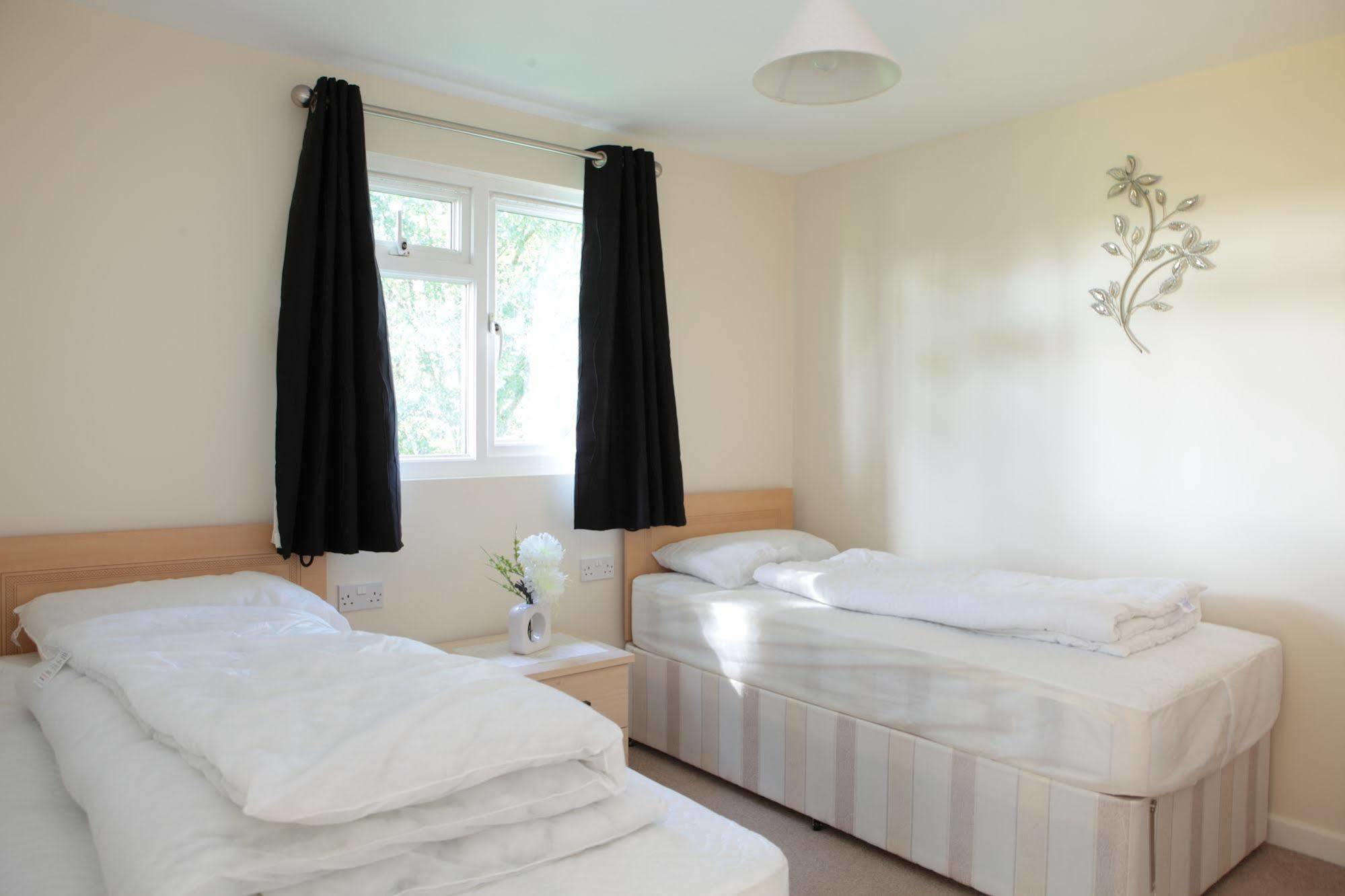 Atlantic Bays Holiday Park Падстоу Екстериор снимка