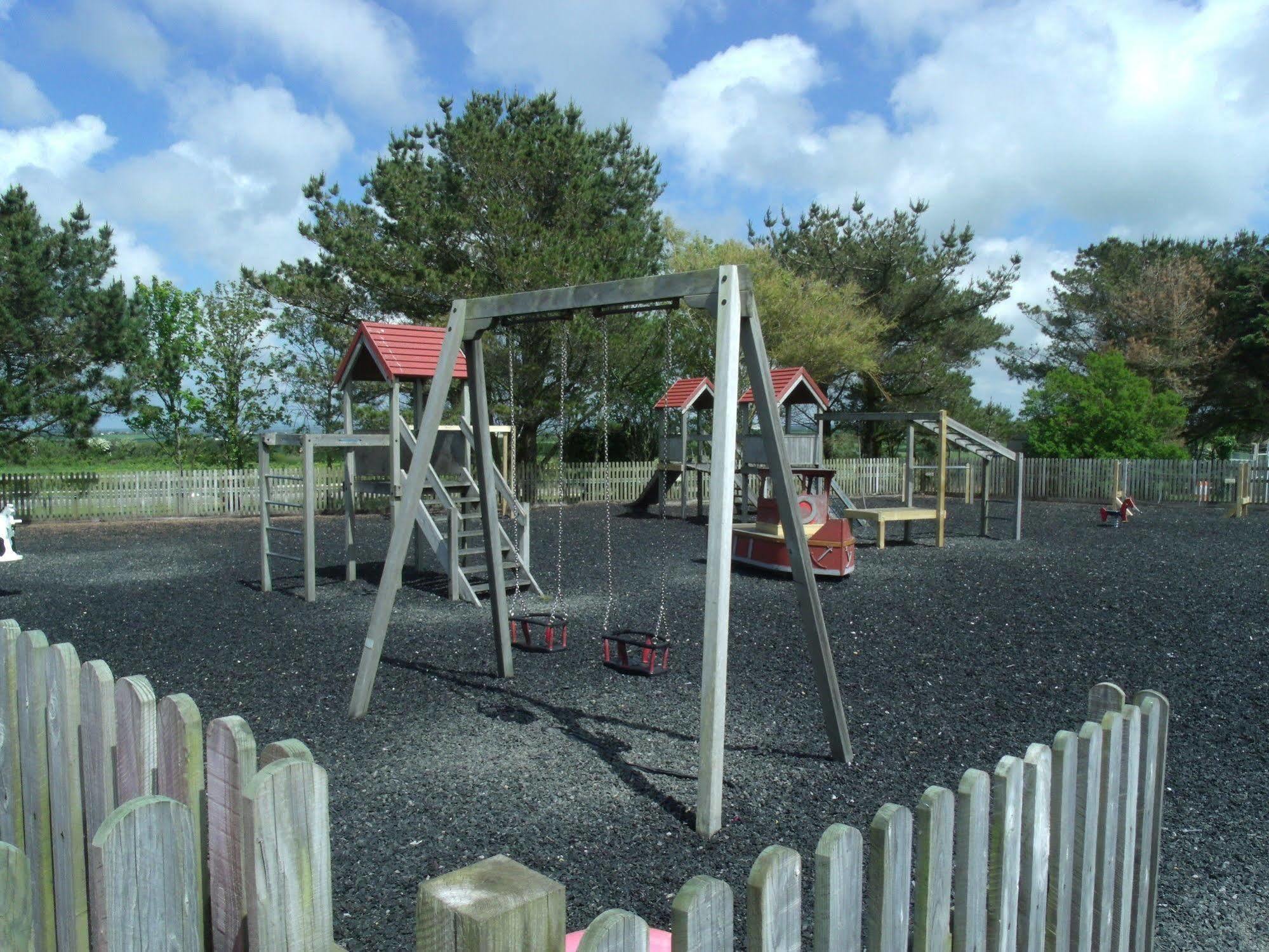Atlantic Bays Holiday Park Падстоу Екстериор снимка